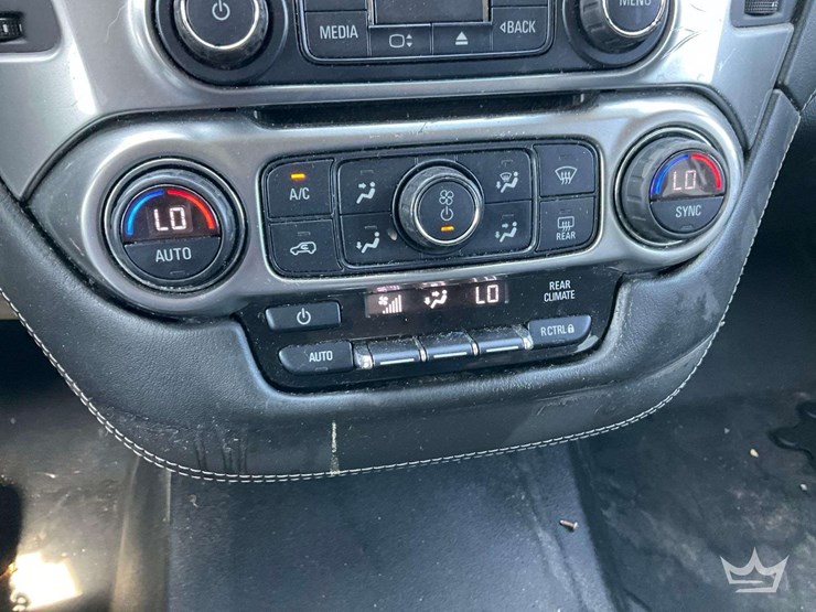 2019-chevrolet-tahoe-image-16