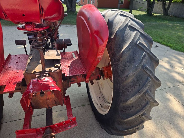1951-massey-ferguson-44-image-25