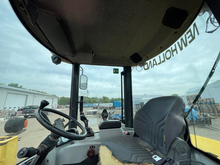 2005-new-holland-lw80b-image-29