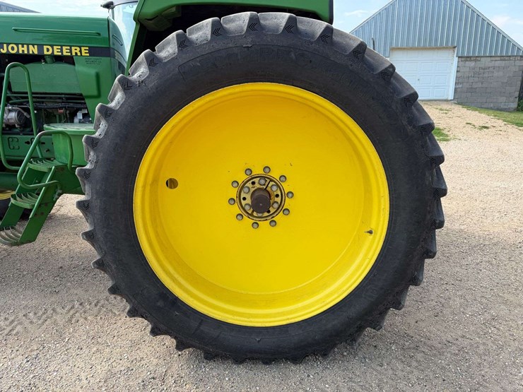 1992-john-deere-4760-image-28