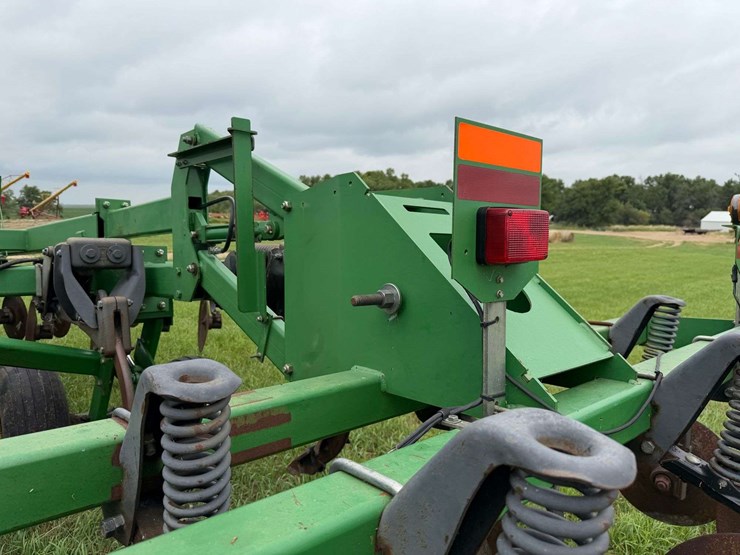 john-deere-2700-image-33