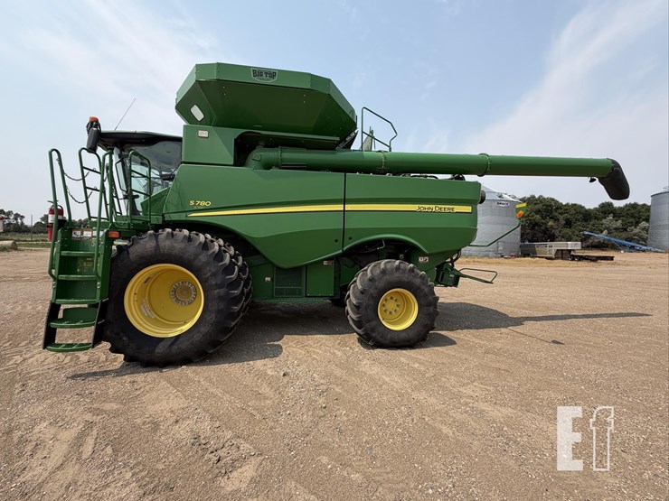2020-john-deere-s780-image-11