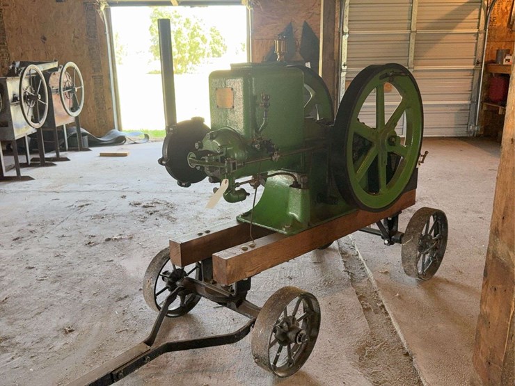 root-and-vandervoort-john-deere-4-horse-hit-and-miss-engine-with-cart-image-7