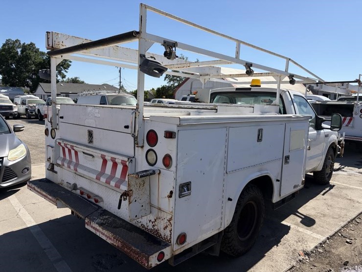 2004-ford-f350-image-3