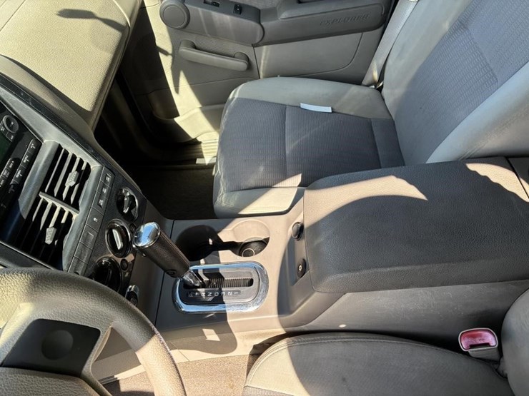 2007-ford-explorer-image-19