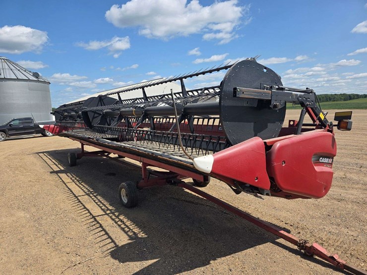 2014-case-ih-3162-image-1