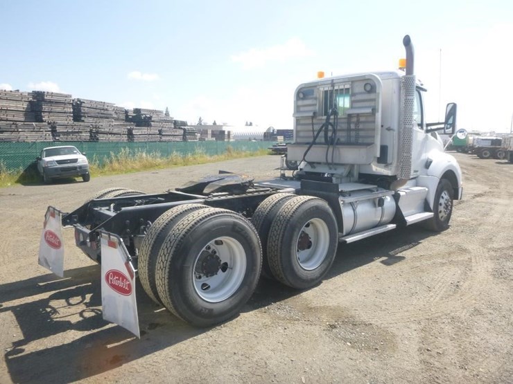 2017-kenworth-t880-image-3