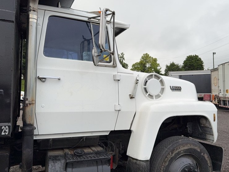 1989-ford-l8000-image-6