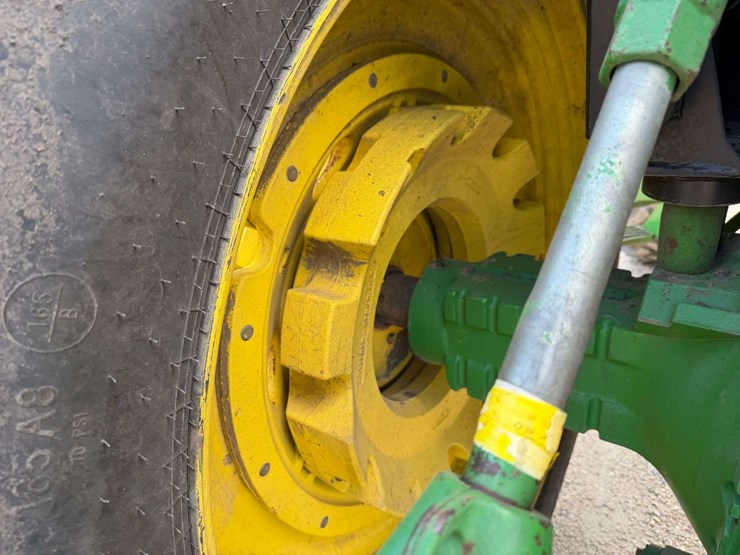 1992-john-deere-4760-image-32