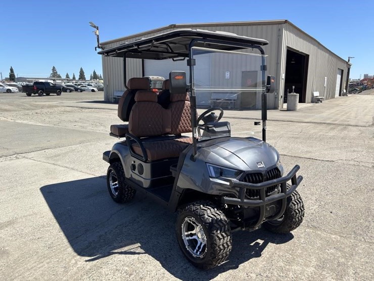 2026-sdg-electric-utility-cart-image-2
