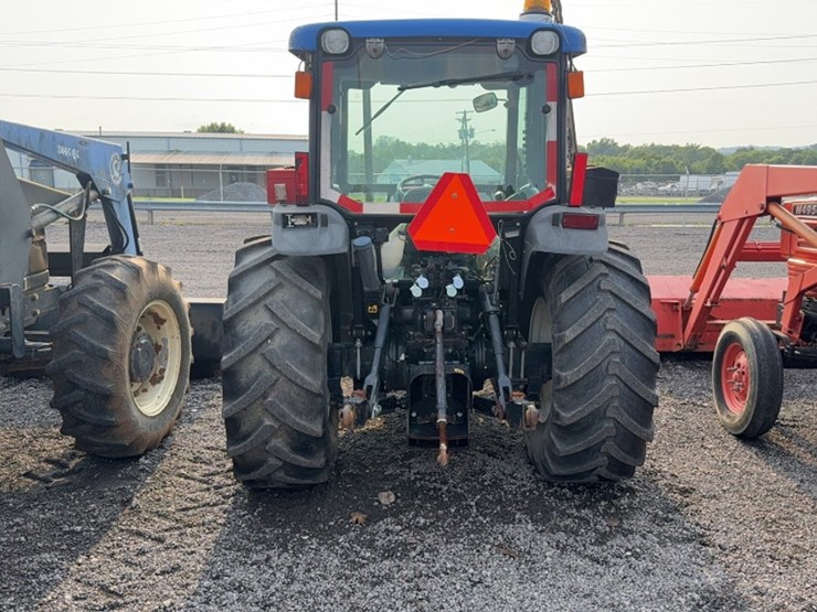 new-holland-tn55d-image-10