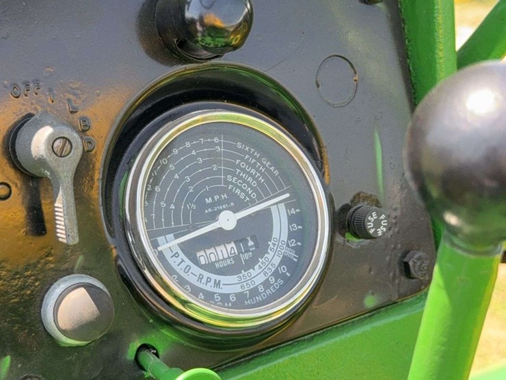 john-deere-530-image-40