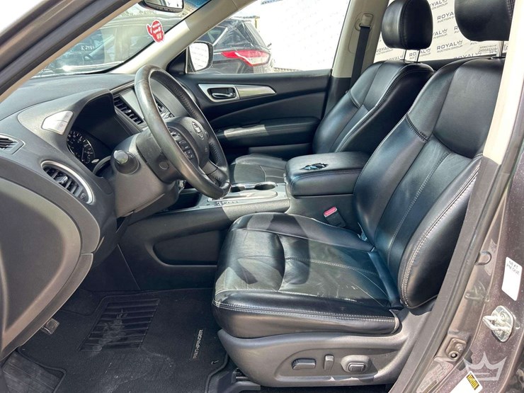 2018-nissan-pathfinder-image-12