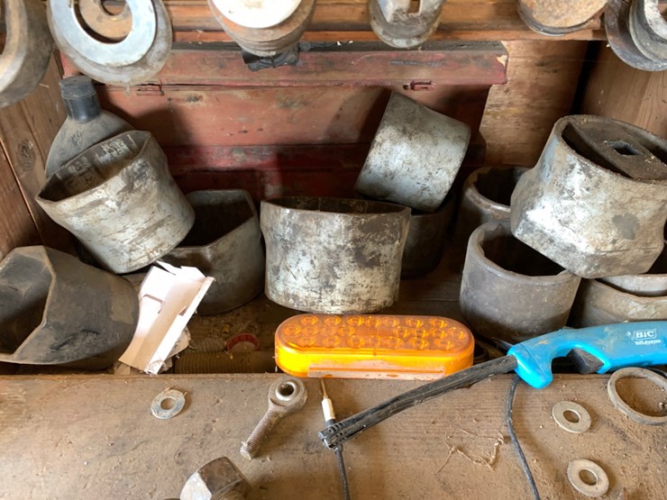 wall-of-miscellaneous-truck-parts-image-8