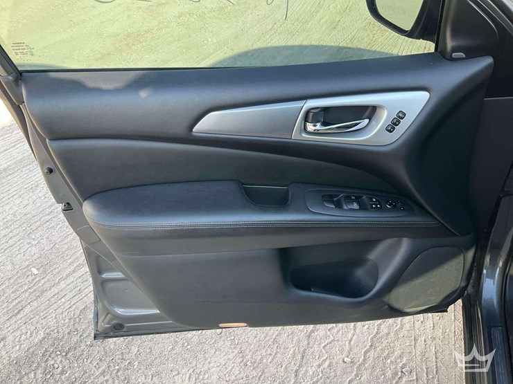 2018-nissan-pathfinder-image-10