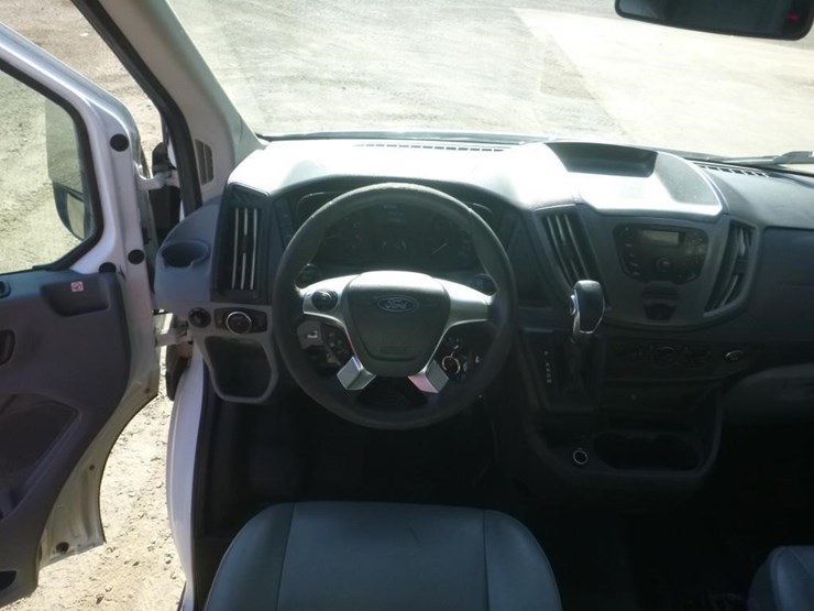 2019-ford-transit-image-9