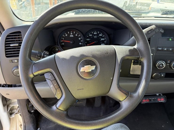 2009-chevrolet-silverado-1500-image-12