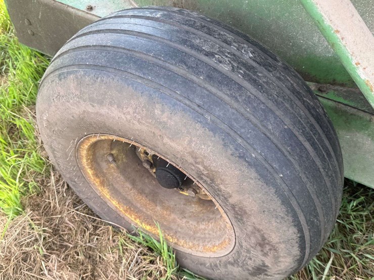 john-deere-700-image-13