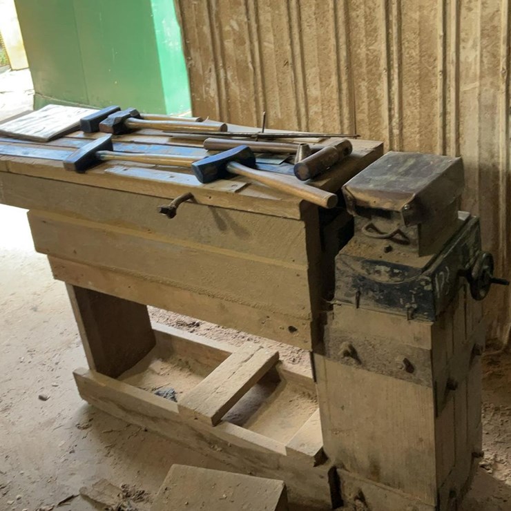#173 • Hanchett Tilting Anvil and Bench