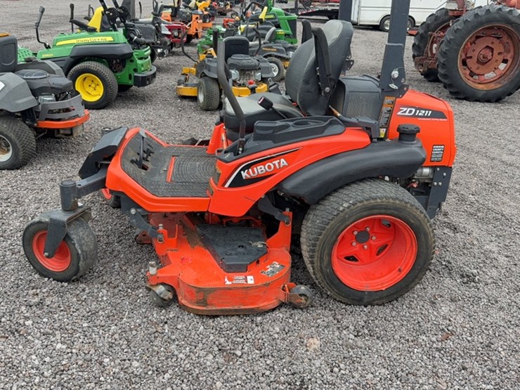 kubota-zd1211-image-12