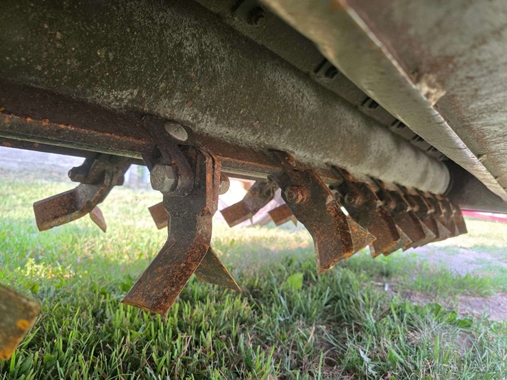john-deere-220-image-10