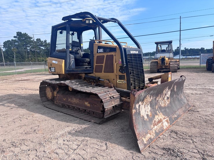 caterpillar-d4k2-lgp-image-2