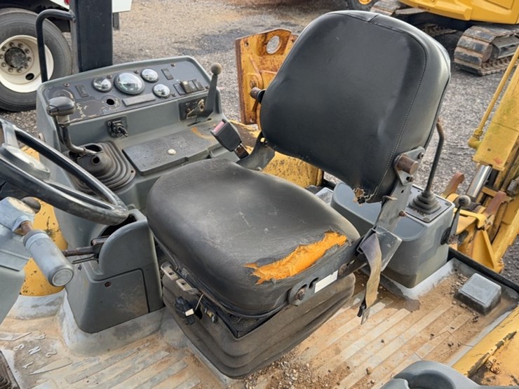 caterpillar-416c-image-18