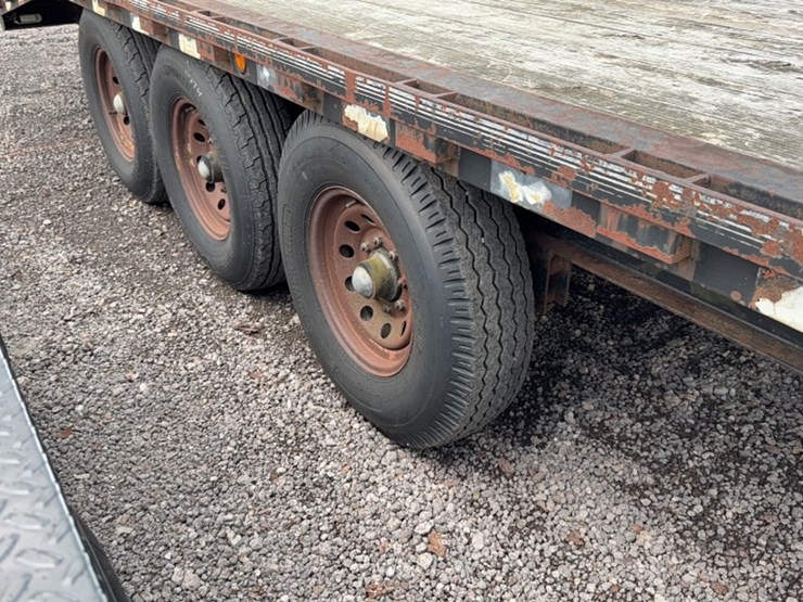 #3058-•-25'-bumper-pull-flatbed-trailer-image-3