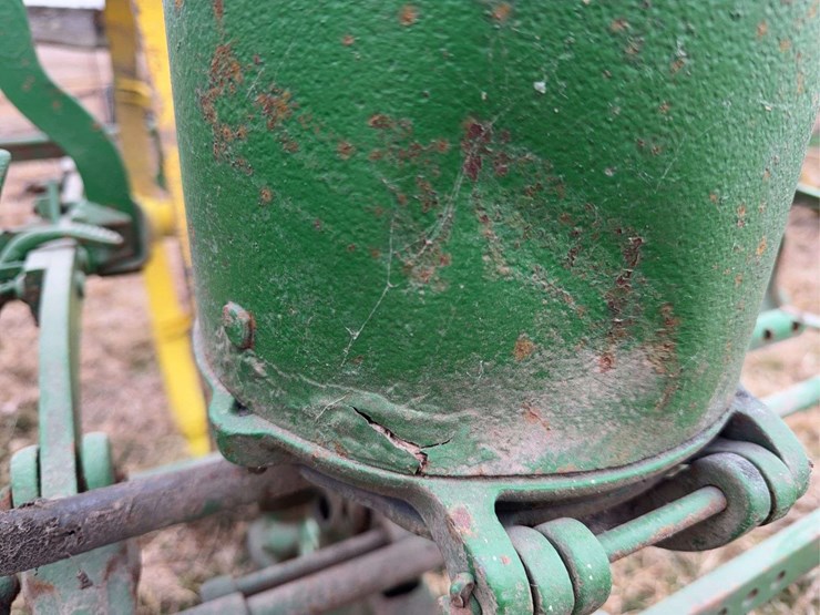 john-deere-two-row-planter-image-26