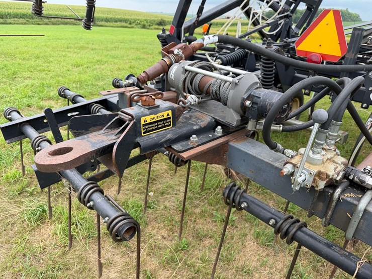 flexi-coil-model-340-41’-chisel-plow,-set-up-for-anhydrous-currently,-3-bar-coil-tine-harrow,-hydrau-image-20