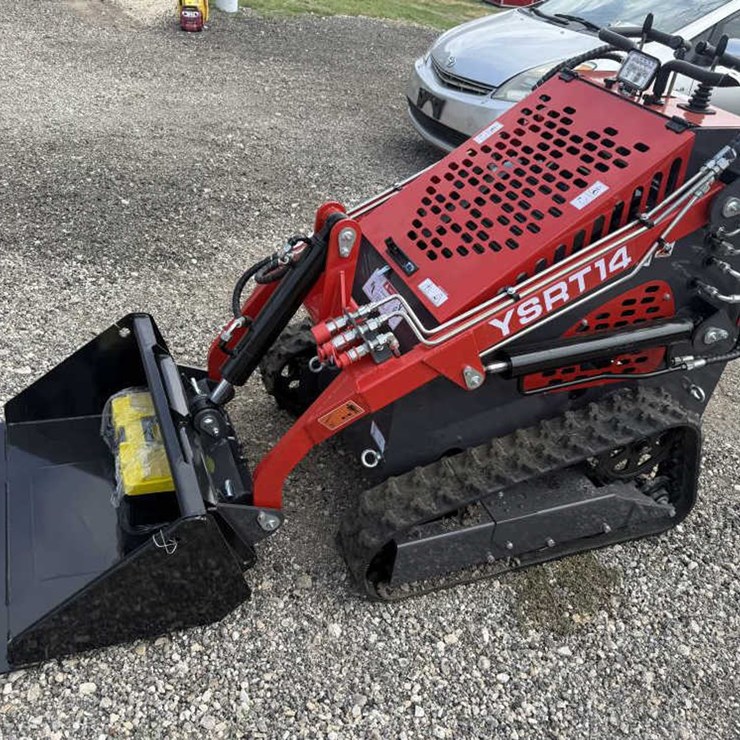 #2 • Mini Skid Steer Tracked Loader - Gas YSRT14