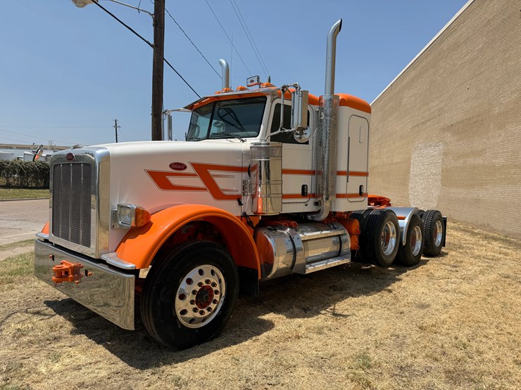 2013-peterbilt-367-image-3