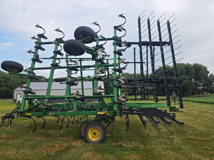john-deere-2210-image-38