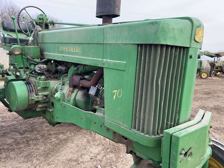 john-deere-70-image-10