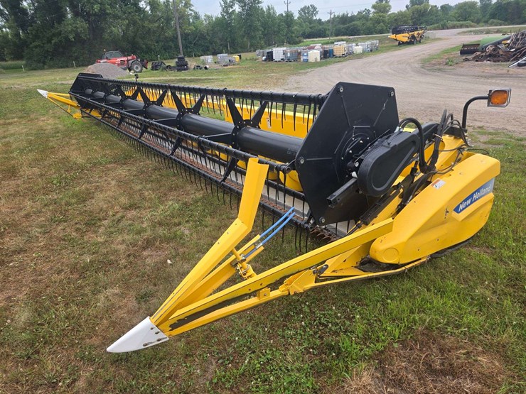 new-holland-74c-image-31
