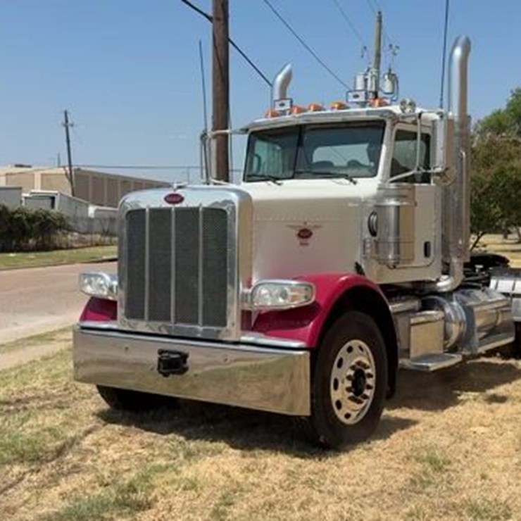 2014 PETERBILT 388