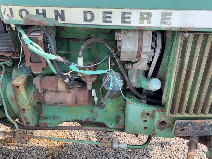 john-deere-2040-image-6