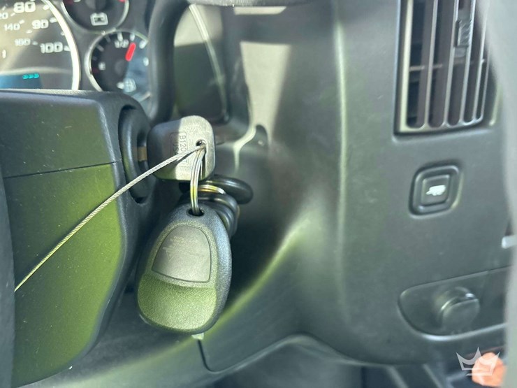 2017-chevrolet-express-2500-image-27