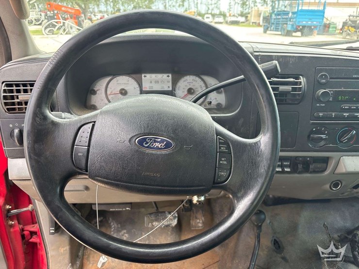2006-ford-f550-image-11