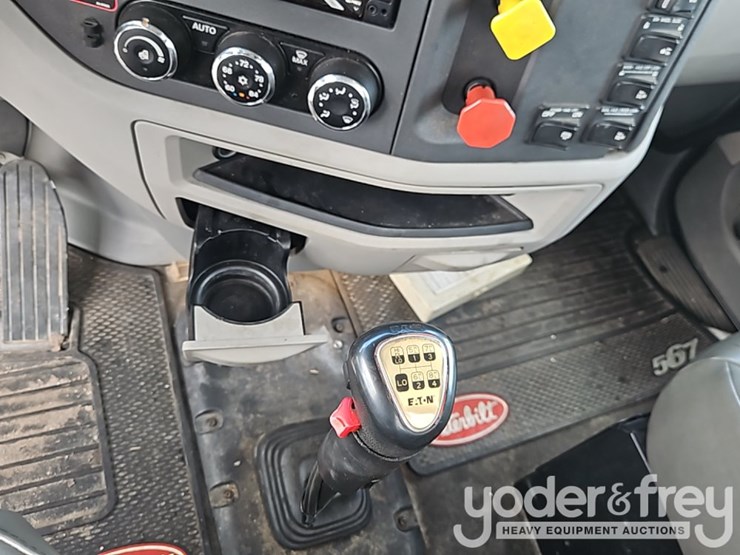 2018-peterbilt-567-image-34