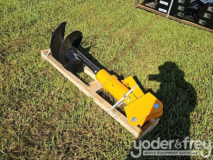 2026-caterpillar-303-image-2
