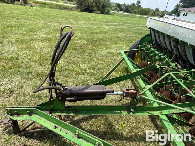 john-deere-207b-image-10