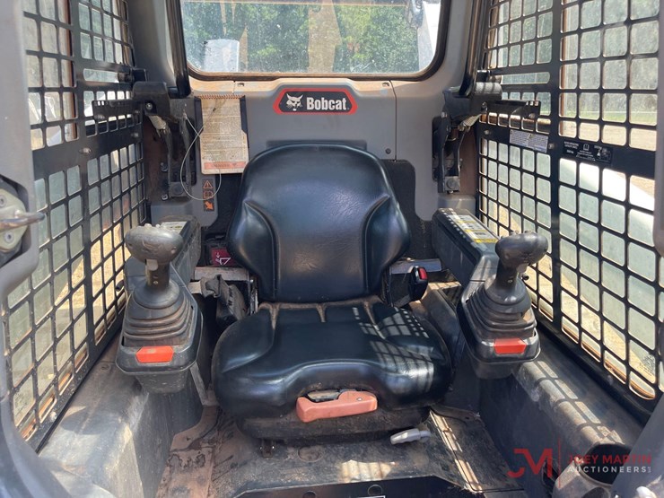 2023-bobcat-t76-image-16
