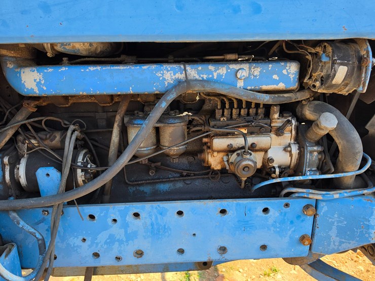 1977-ford-9700-image-19