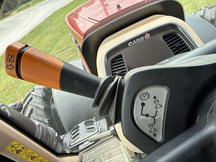 2021-case-ih-340-image-36