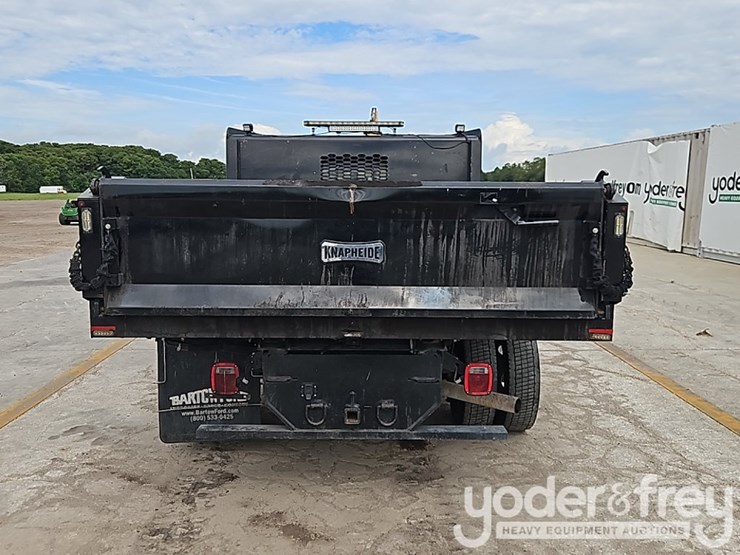 2023-ford-f550-xl-image-13