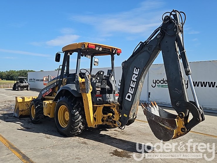 2017-deere-310sl-image-4