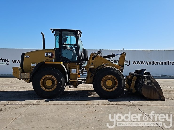 2023-caterpillar-920-image-6