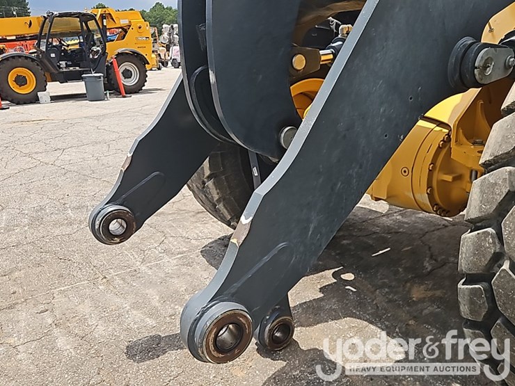 2023-deere-644p-image-17