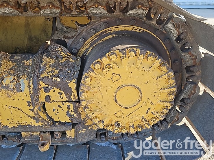2011-caterpillar-d5k-image-25